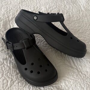 Crocs Mary Jane’s